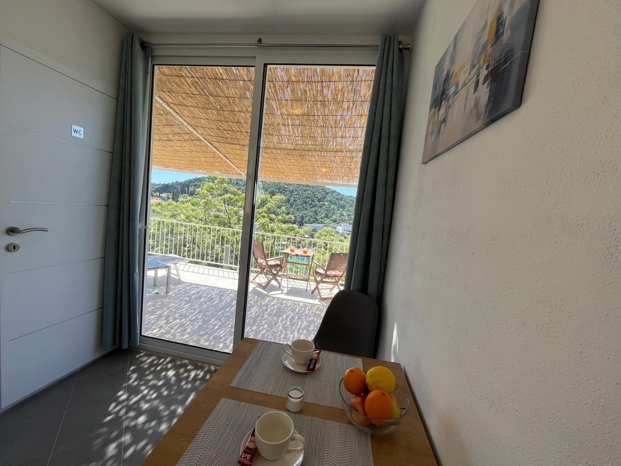 Appartement Studio Apartment *
